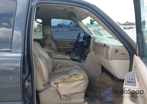 2004 Chevrolet Suburban 1500 Ls из США, поврежденный, VIN 3GNEC16Z04G319450